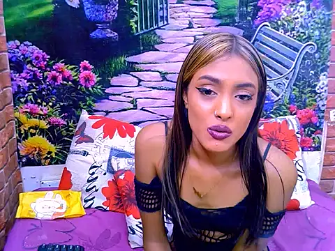IndianPretty14u2Luv webcam