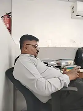 Desi_Lodo_Gujju_Boy webcam