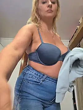 KaylinJan webcam