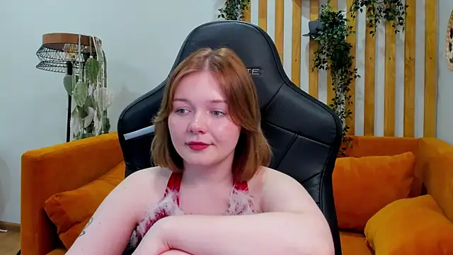 ElinaVale webcam