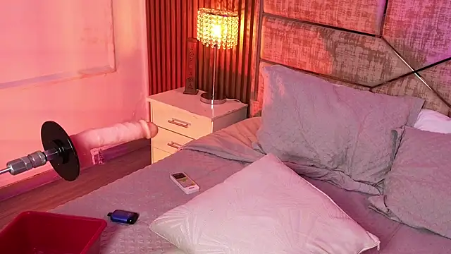 MiaBlackrose webcam