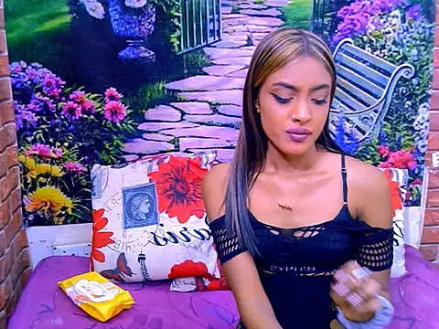 IndianPretty14u2Luv webcam