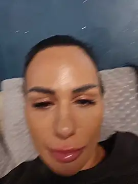 KatiaDivine webcam