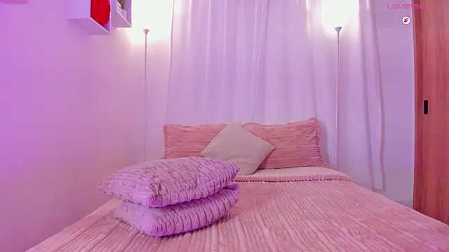 Aishapeyton_ webcam