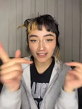 baby_akuma webcam