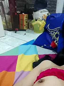 Alisaa0716 webcam