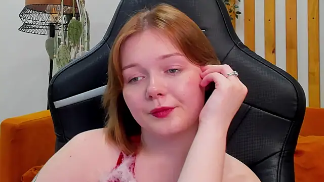 ElinaVale live cam on StripChat