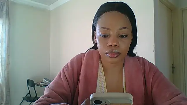 NAUGHTYSHALOTXX webcam