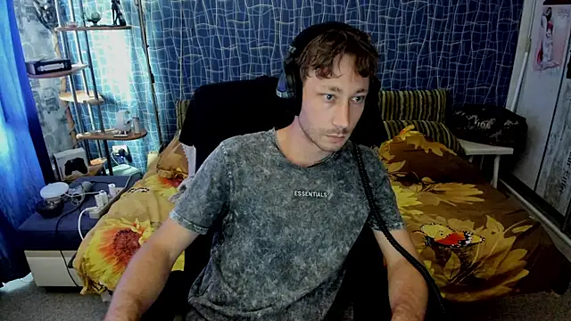 CuteBoy228 webcam