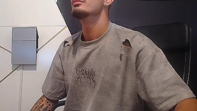 BrandonTate webcam