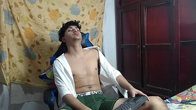 alice_julls webcam