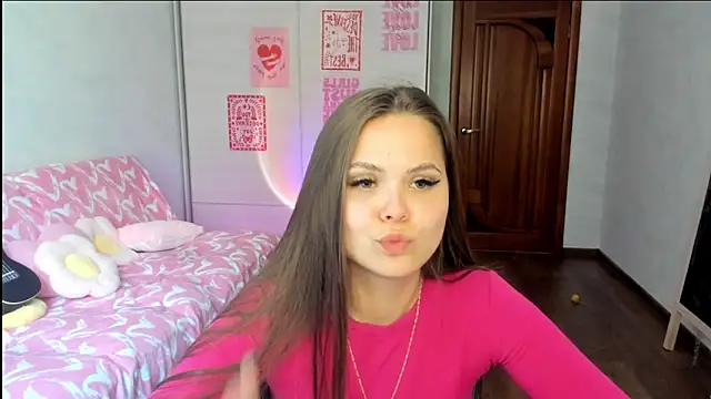 Kira_love_81 webcam