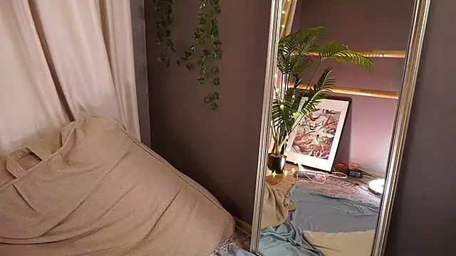 Naomi_Hotter webcam
