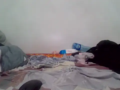pinky-lip webcam