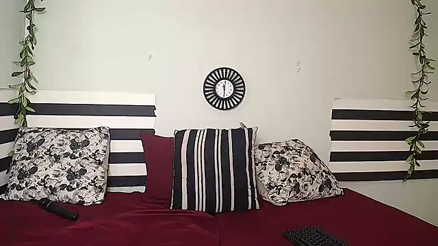 FreakyNubian webcam