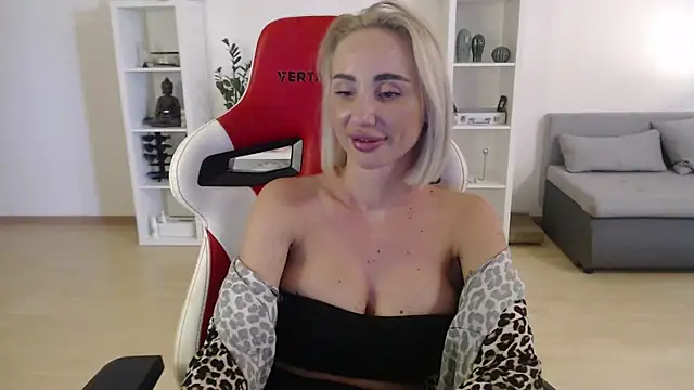 Blondie_VIP webcam