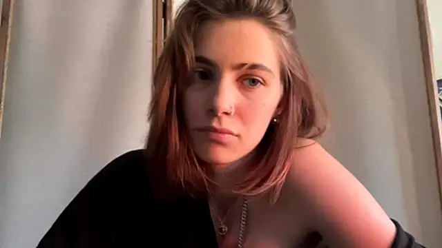 JolynNelles webcam