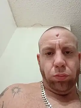 Clarkodile95 webcam