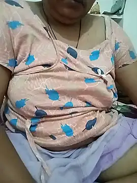Menka_cut34 webcam