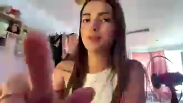 Ameliamali webcam