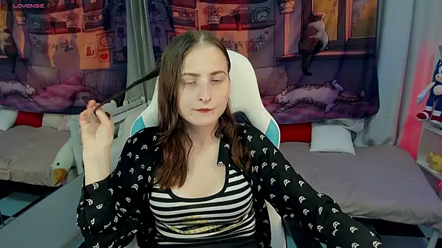 KiraDuvall webcam