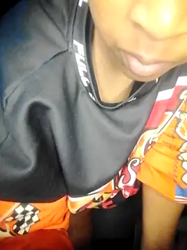 CURVEYDOLLXX webcam