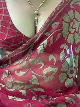 honeygirl6996 live cam on StripChat