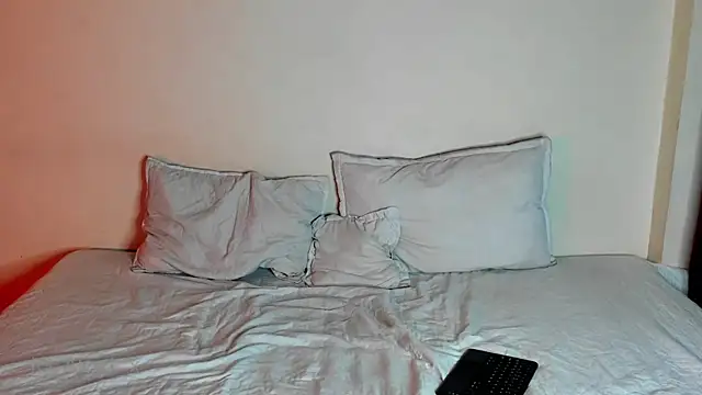 alice_fox__- - Alice_fox__-'s free webcam - UK Sex Cams