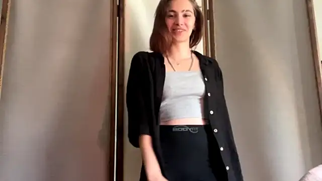 JolynNelles webcam