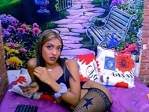 IndianPretty14u2Luv webcam