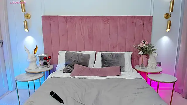 MilaVoxx webcam