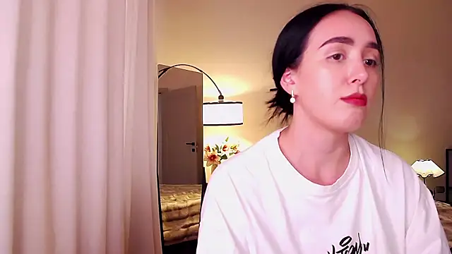 KimKhallifa webcam