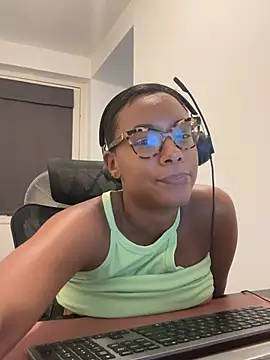 Melia_Rayne webcam