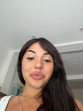SilkyMira webcam