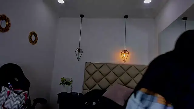 Melannyy__ webcam