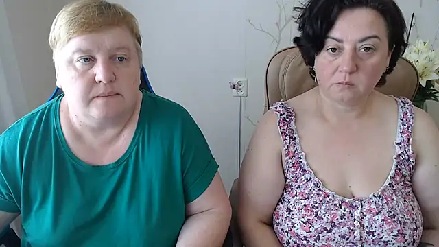 Lindy-Jeanie webcam
