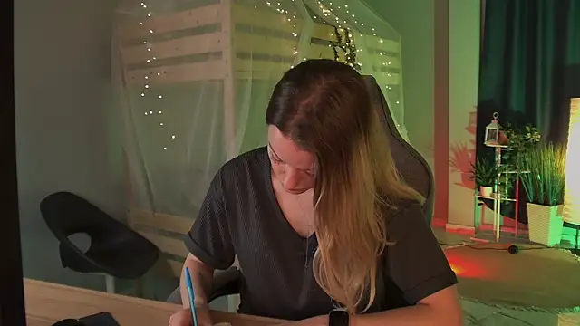 VireliaMoonfall webcam