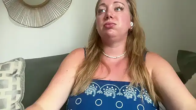 arielsweetieee webcam