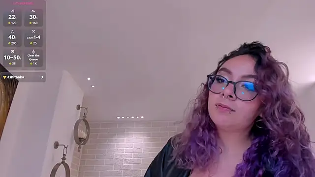 LoiseHarper webcam