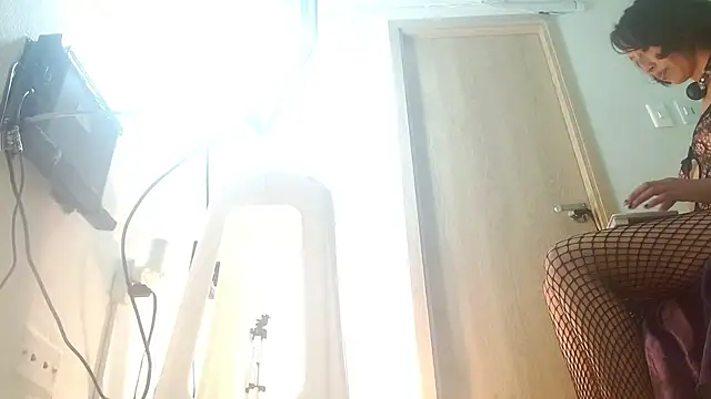 amoremerchmar webcam