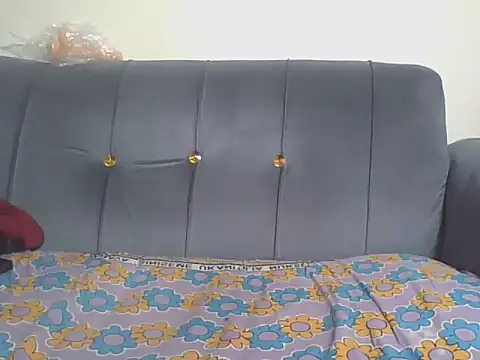 hornycremmie webcam