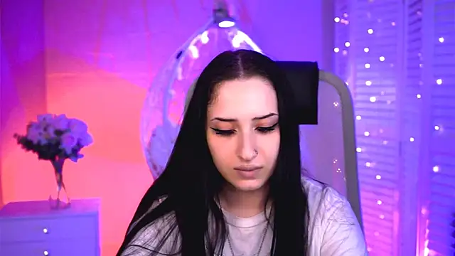 MonicaLowes webcam