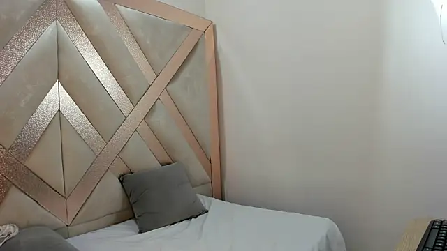 mila_evanss webcam