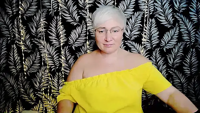 Olivia_playful webcam