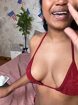 MilaTeenX webcam