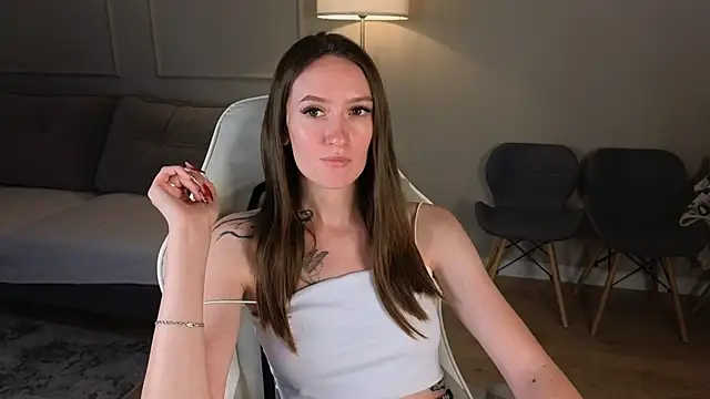 cutienaughtygirl webcam