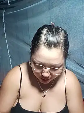sary-hot2x webcam