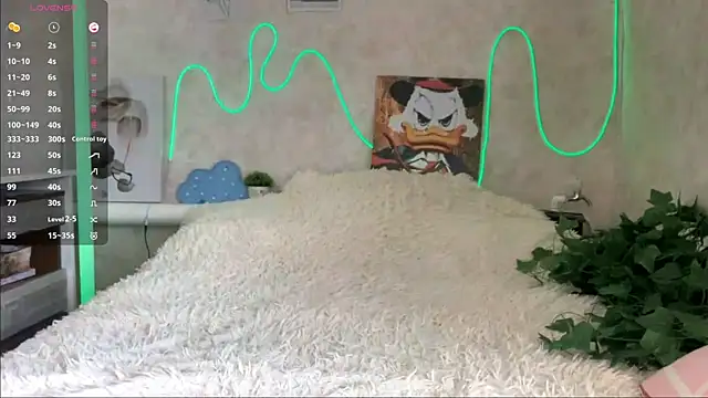 VictoriaDeese webcam