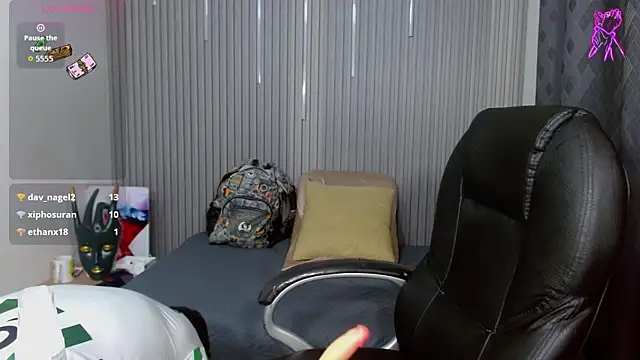 Julian_Smith21 webcam