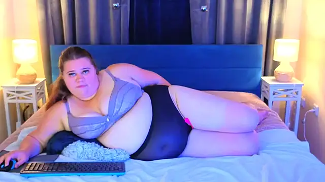 Bella_Blvck webcam